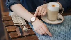 Cosa può rivelare di una persona l’abitudine di arrivare in anticipo: la sorprendente risposta di uno psicologo